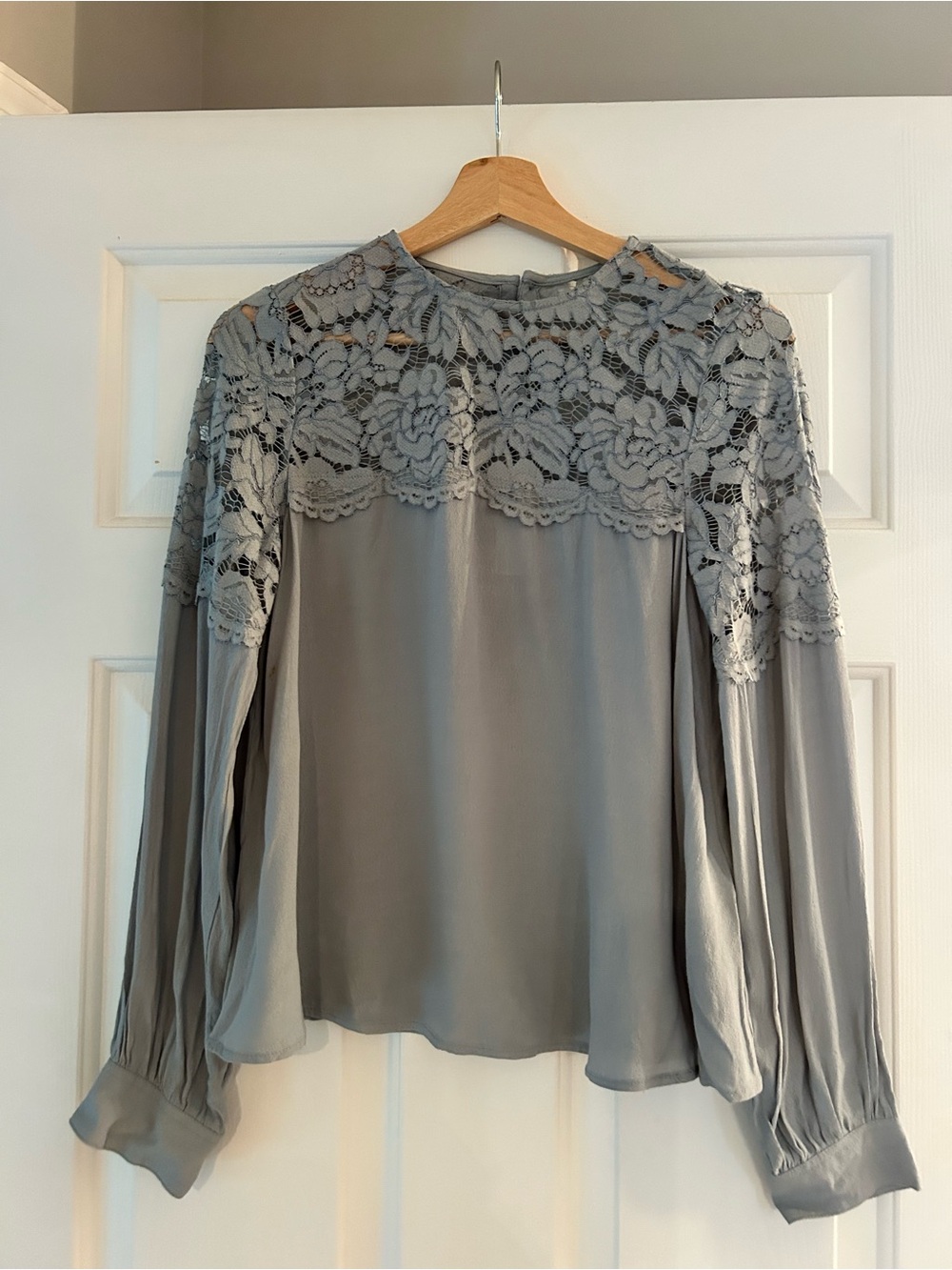 Lace Long-Sleeve Blouse - Gray